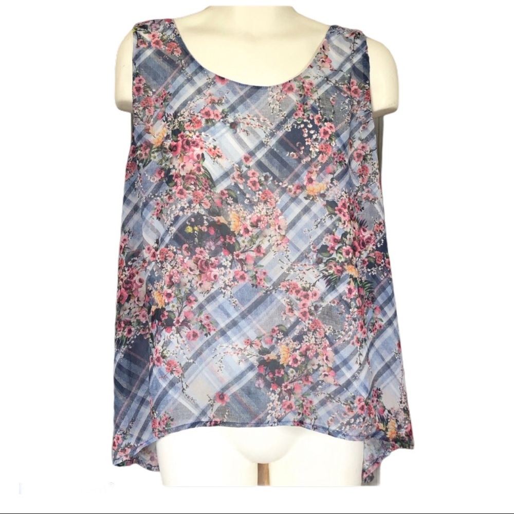 🛍Floral Patika sleeveless top Size M